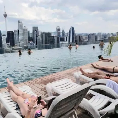 Regalia Suites With Infinity Pool Kl By Cozy Homes Kuala Lumpur Exterior photo
