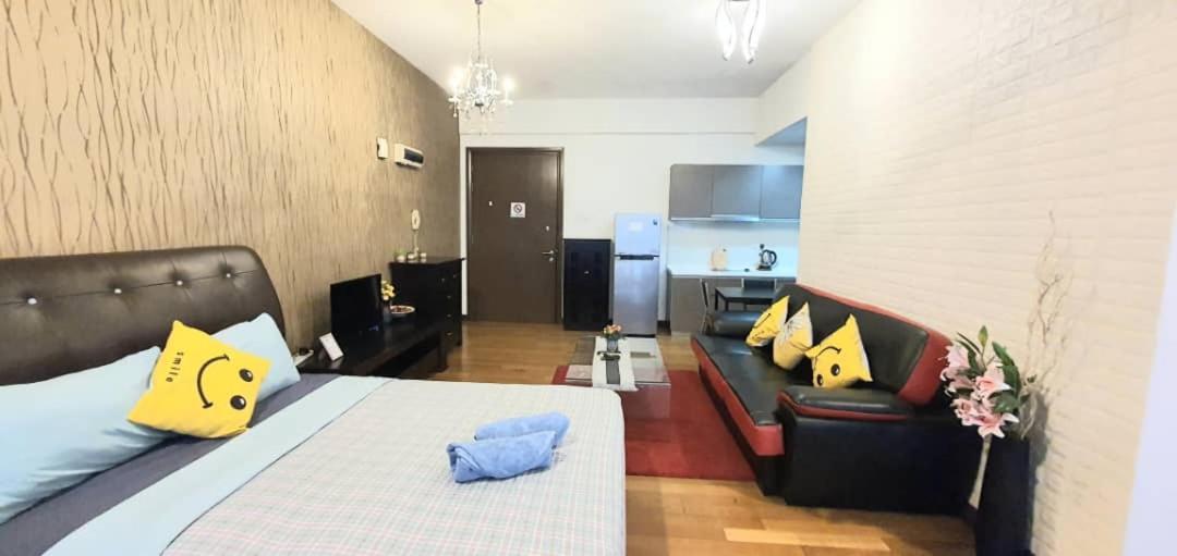 Regalia With Infinity Pool Kl By Cozy Homes Apartemen